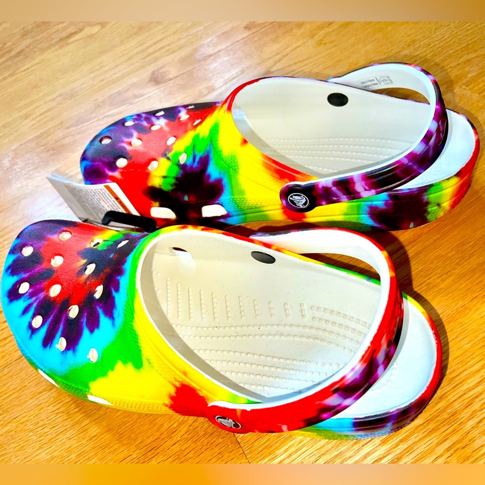 Crocs Tie-Dye US Size 11 M Brand New With Tags, pride, rainbow🌈 aka flip flops